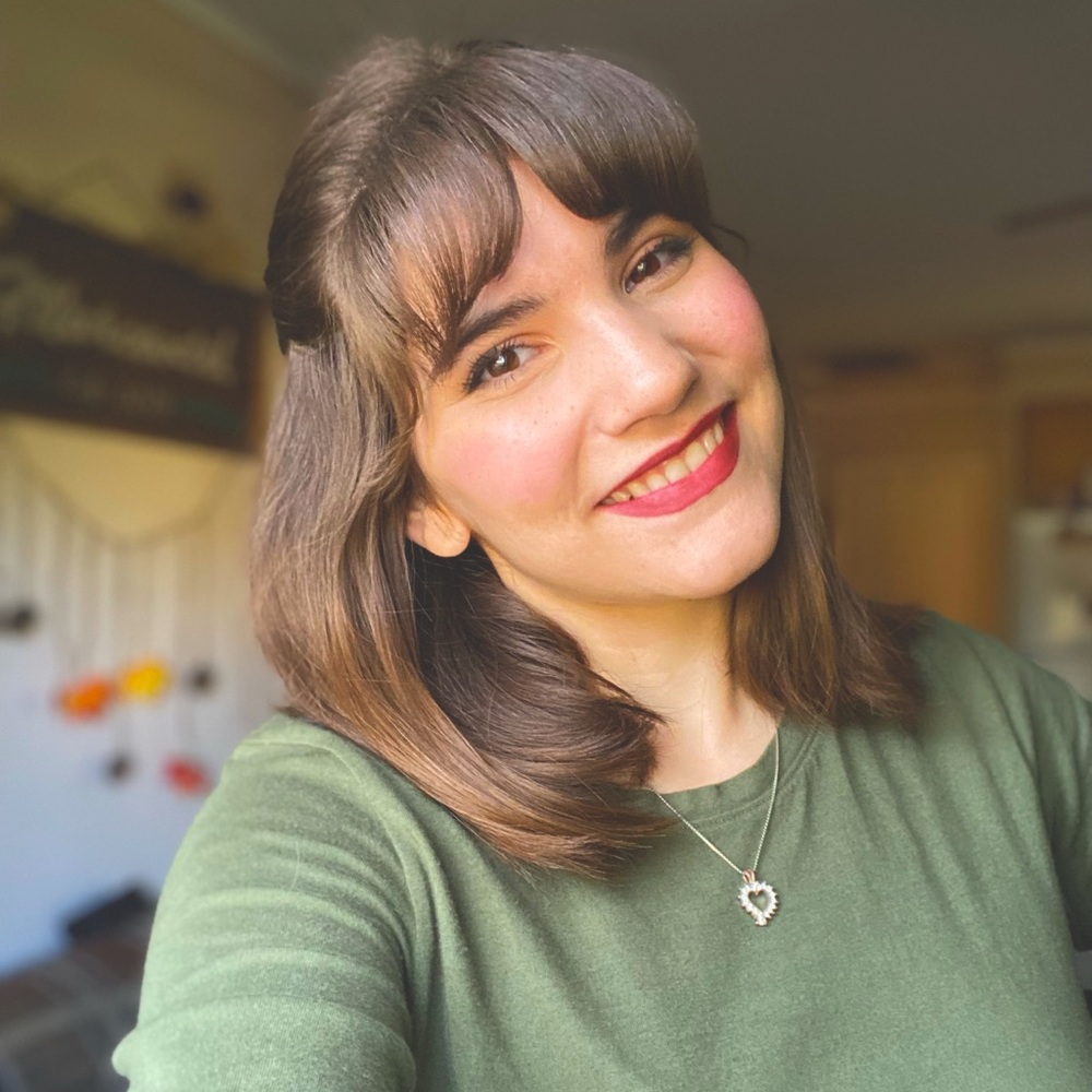 Meet your Poshmarker, Abigail!